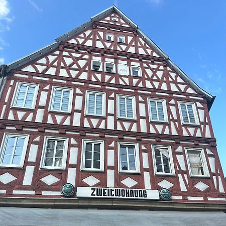 Stylisches Apartment Mit Grossem Tageslichbad Am Marktplatz Leonberg Luaran gambar