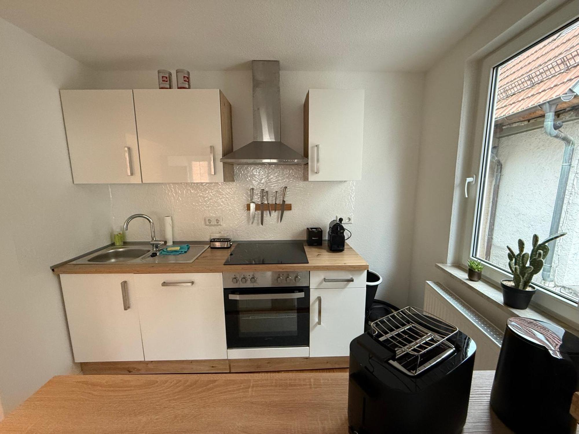 Stylisches Apartment Mit Grossem Tageslichbad Am Marktplatz Leonberg Luaran gambar